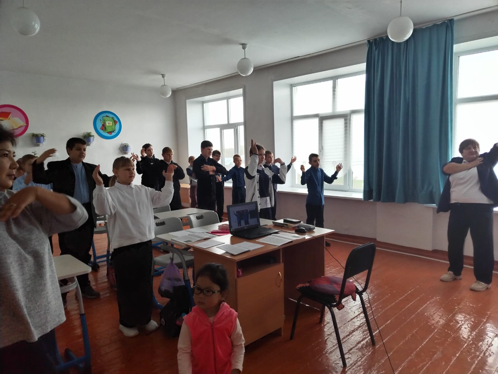 Әр сейсенбі сайын "Ясновка орта мектебі" КММ-де жаттығудан басталады.