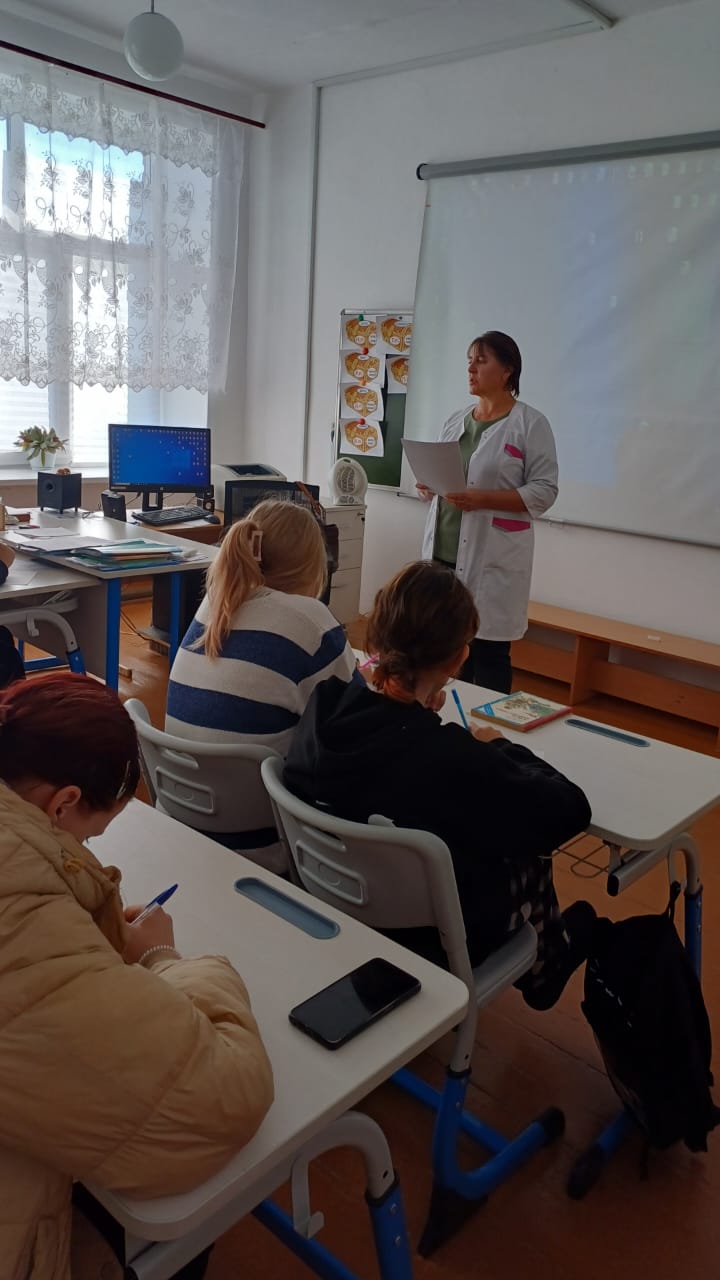 Халықаралық қыздар күніне арналған іс-шаралар аясында біздің мектепте 9-11 сынып оқушылары үшін "Ерте жүктіліктің салдары" тақырыбында өте маңызды әңгіме өтті.