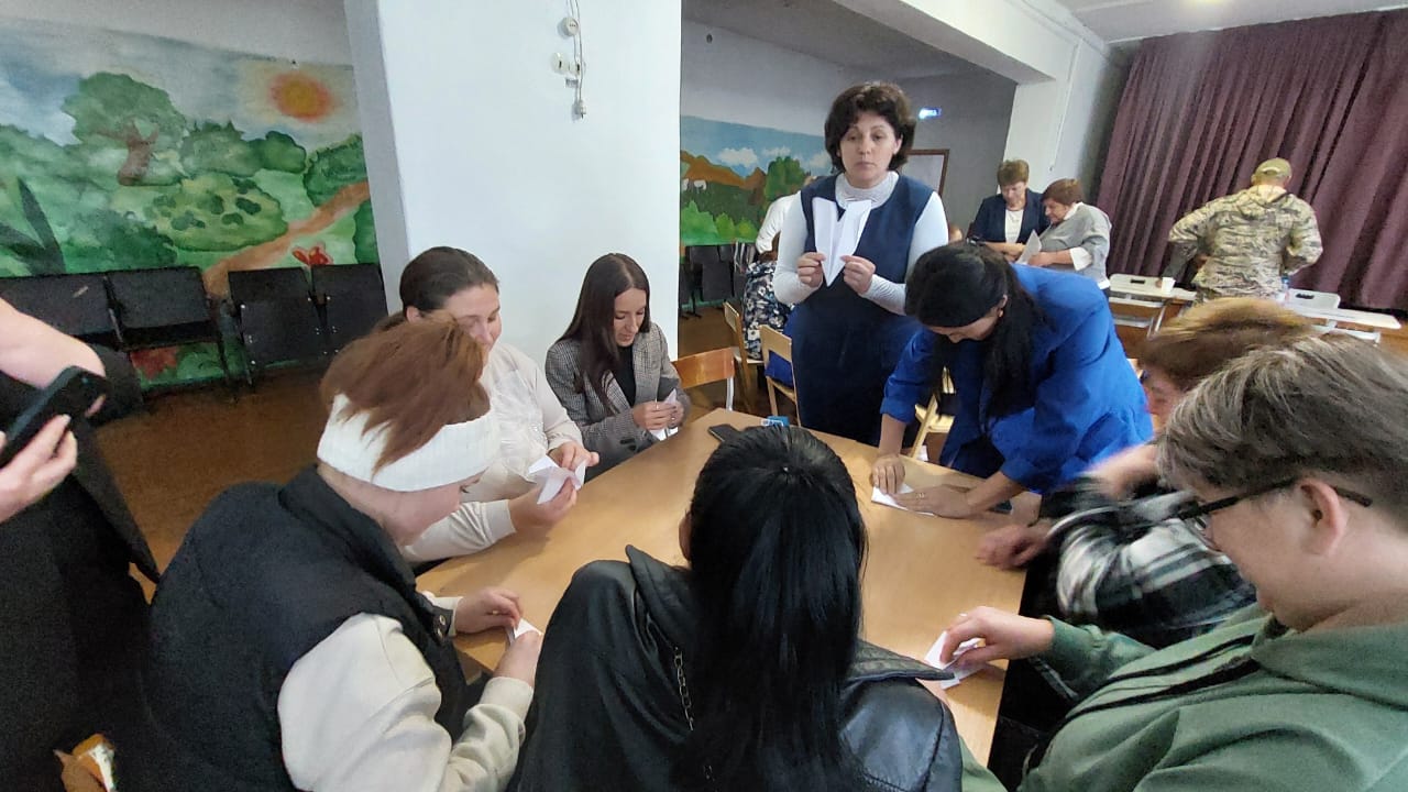 В КГУ «Ясновская средняя школа» с родителями учащихся 1–4 классов было проведено занятие по модулю «Безопасность ребёнка» на тему «Личная безопасность и защита ребёнка от насилия».