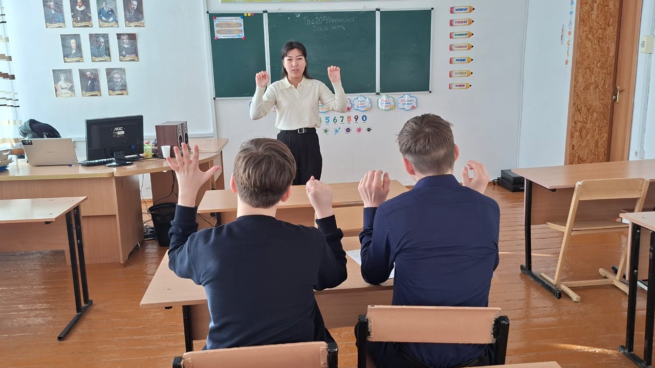 В рамках плана ко Всемирному Дню Ребенка педагог-психолог Ахмулина А.Н. провела для учащихся 7 класса важную нейропсихологическую технику «Тело без страха».