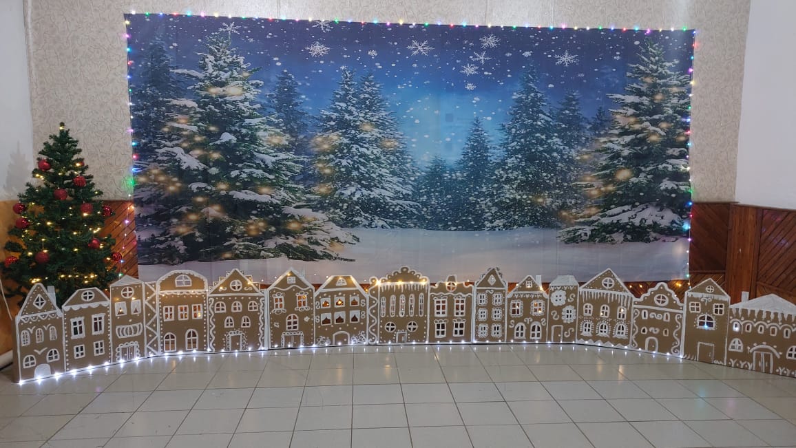 В КГУ «Ясновская средняя школа» идёт активная подготовка к Новому году.