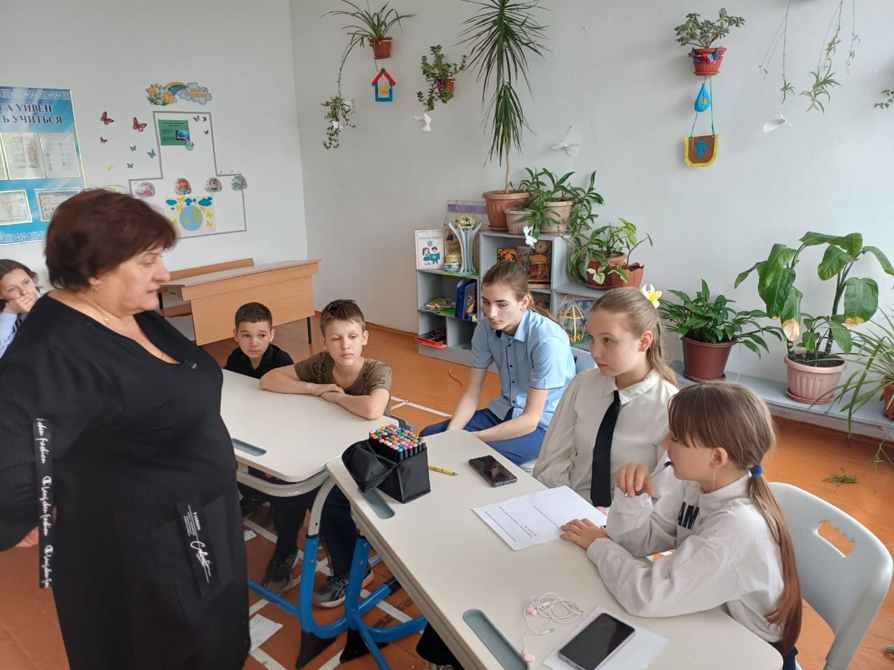В КГУ «Ясновская средняя школа» для учащихся 7 класса была проведена игра-викторина на тему «Мы за жизнь без наркотиков», целью которой стало формирование у подростков устойчивого негативного отношения к употреблению наркотических веществ, а также развити