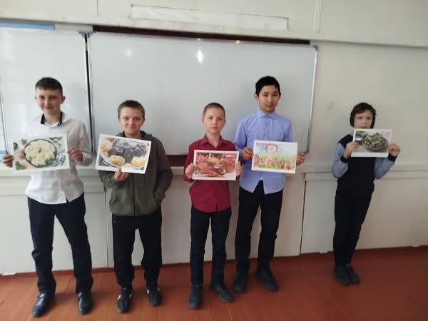 Біздің мектептің 8-9 сыныптарында Қазақстан халқының бірлігі күніне арналған танымдық және өте рухани сынып сағаты өтті.